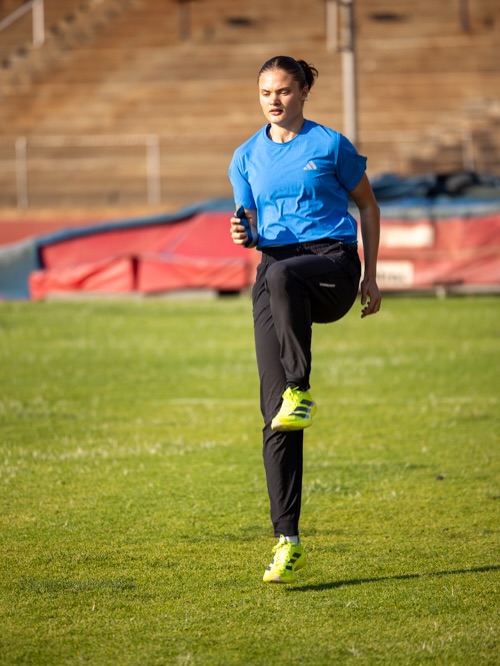 Heavy output, high focus 

#athlete #trackandfield
